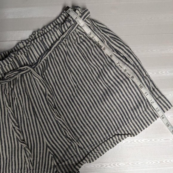 BCBGeneration Shorts Women Large Pull-on Paperbag Striped Woven Linen Blend L - Picture 6 of 9